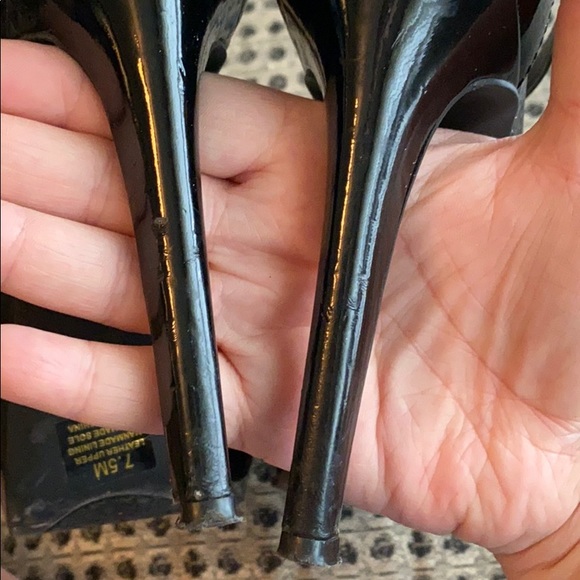 Gianni Bini platform heels with buckle. - Picture 4 of 4